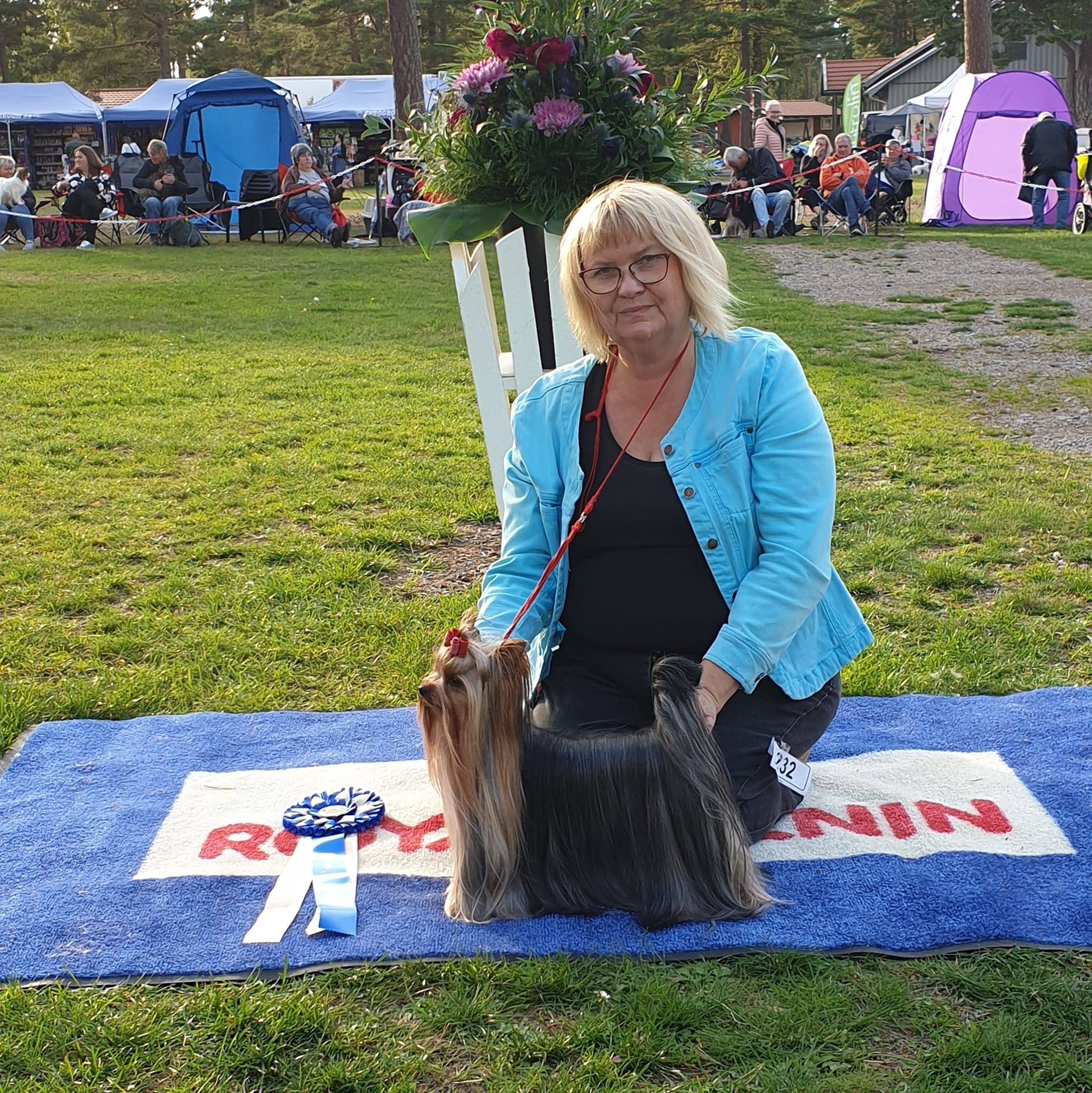 Susanne Robertsson &mdash; Labaza DogPedigree YorkshireTerrier